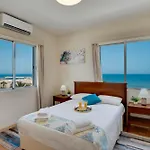 Makenzy Sandy Beachfront Paradise Διαμέρισμα