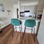 Apartament Makenzy Sandy Beachfront Paradise *