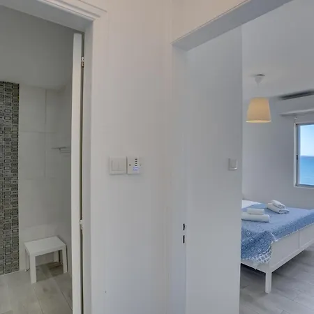 Makenzy Sandy Beachfront Paradise