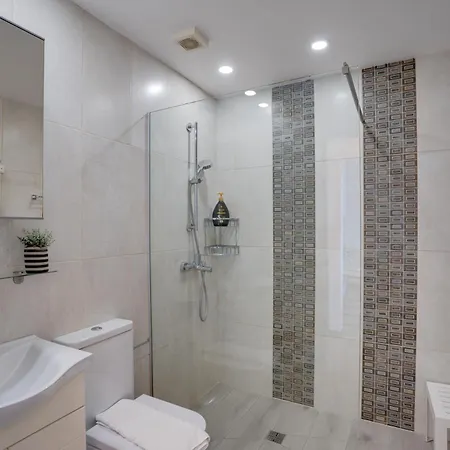 Appartement Makenzy Sandy Beachfront Paradise