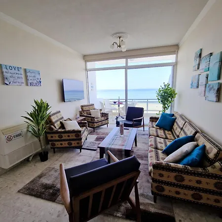 Apartament Makenzy Sandy Beachfront Paradise