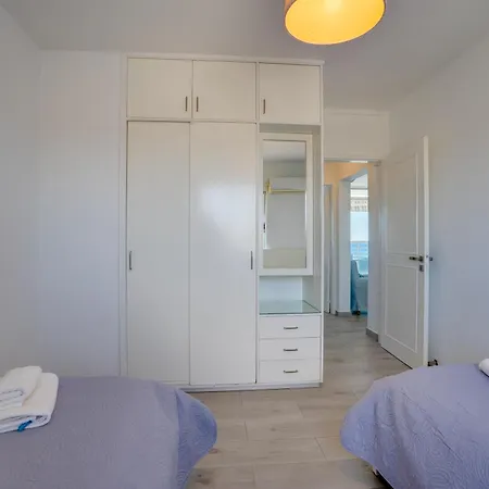 Makenzy Sandy Beachfront Paradise * Larnaca