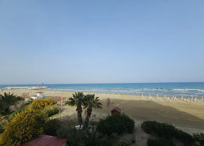 Apartmán Makenzy Sandy Beachfront Paradise Larnaca