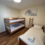 Makenzy Sandy Beachfront Paradise Apartament *