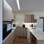 Makenzy Sandy Beachfront Paradise Daire *