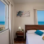 Apartament Makenzy Sandy Beachfront Paradise