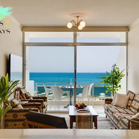 Makenzy Sandy Beachfront Paradise