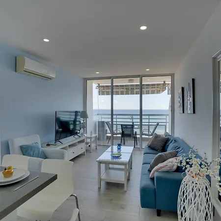 Makenzy Sandy Beachfront Paradise Appartement