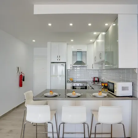 Appartement Makenzy Sandy Beachfront Paradise *