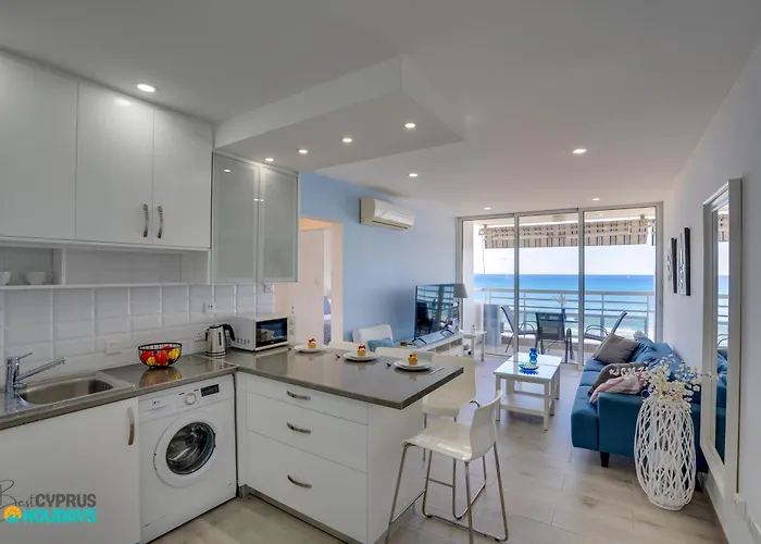 Makenzy Sandy Beachfront Paradise Διαμέρισμα Λάρνακα