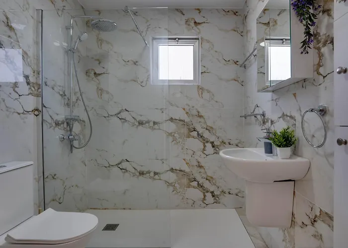 Makenzy Sandy Beachfront Paradise Διαμέρισμα Λάρνακα