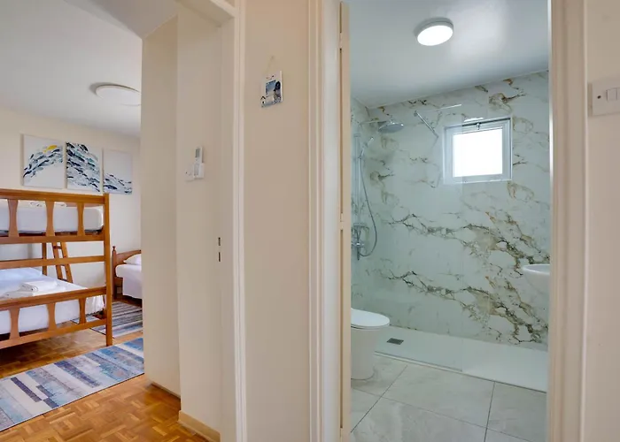 Makenzy Sandy Beachfront Paradise