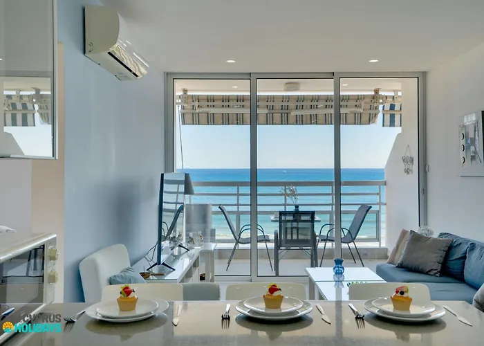 Διαμέρισμα Makenzy Sandy Beachfront Paradise