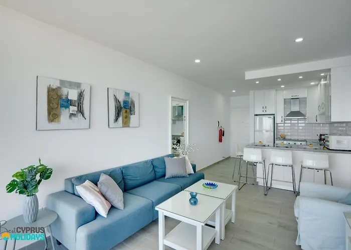 Makenzy Sandy Beachfront Paradise Λάρνακα