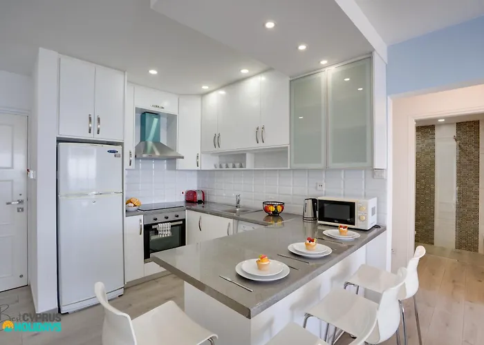 Makenzy Sandy Beachfront Paradise