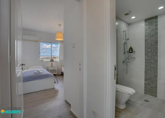 Makenzy Sandy Beachfront Paradise Διαμέρισμα