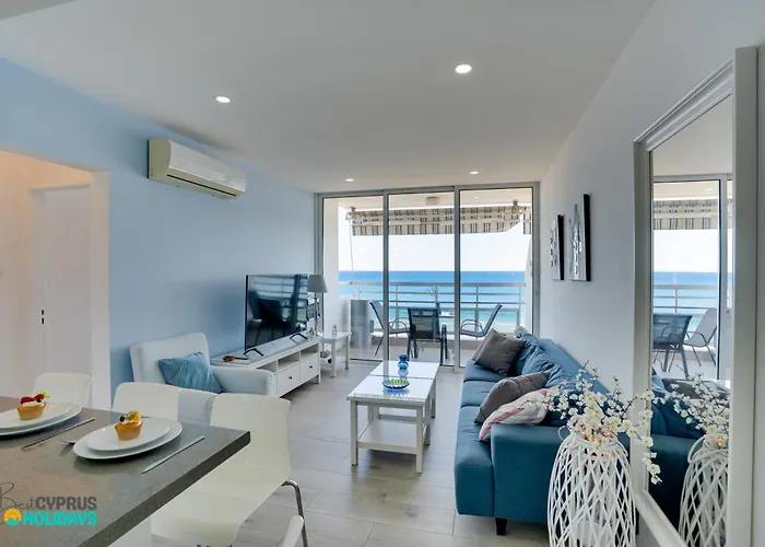 Makenzy Sandy Beachfront Paradise Διαμέρισμα