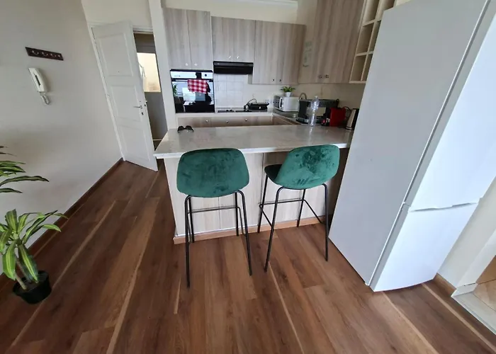 Makenzy Sandy Beachfront Paradise Λάρνακα