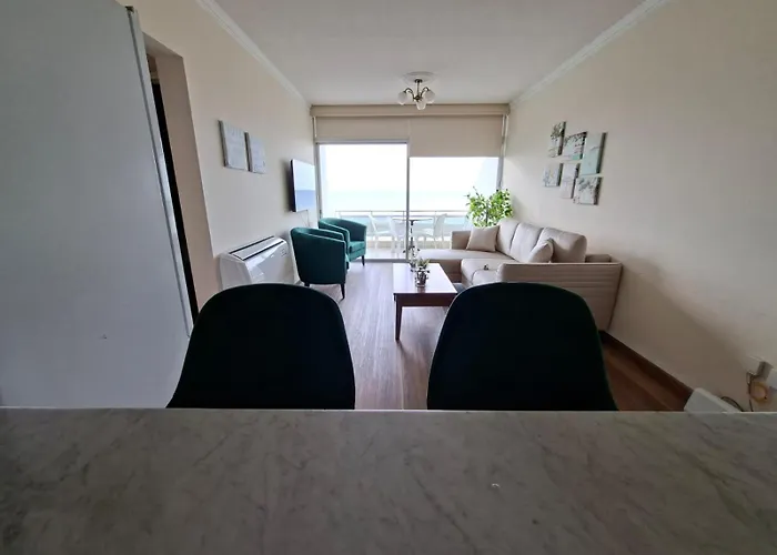 Makenzy Sandy Beachfront Paradise *