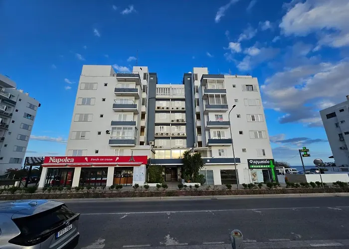 Διαμέρισμα Makenzy Sandy Beachfront Paradise *