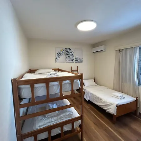 Apartment Makenzy Sandy Beachfront Paradise